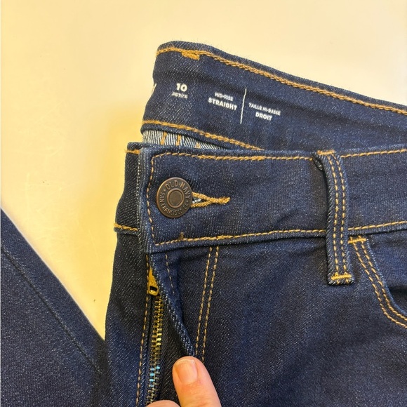 Old Navy Women's Straight Leg Mid-rise Ankle Jeans - Dark Blue women's size 10P - Picture 3 of 10